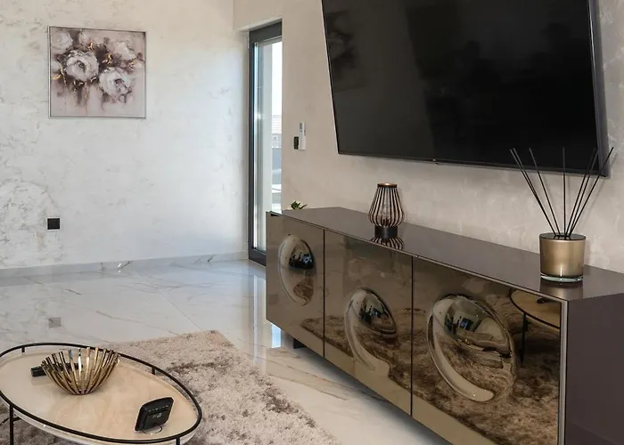 Soni Appartement Srima