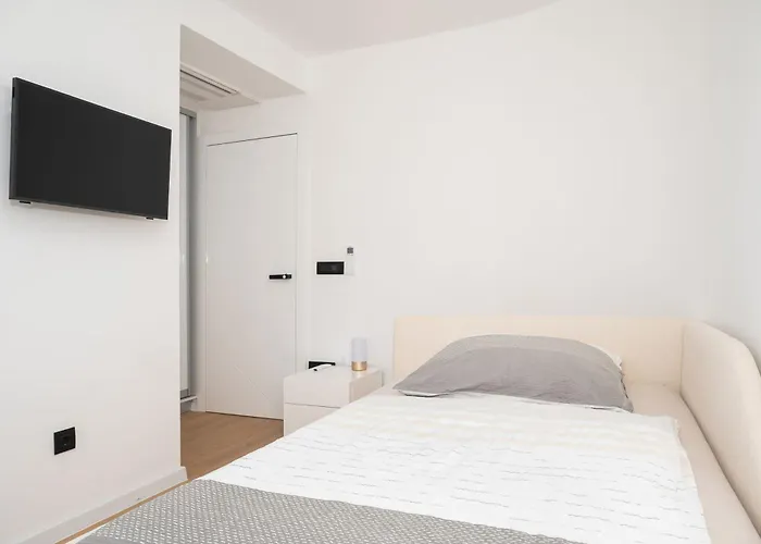 Soni Appartement Srima